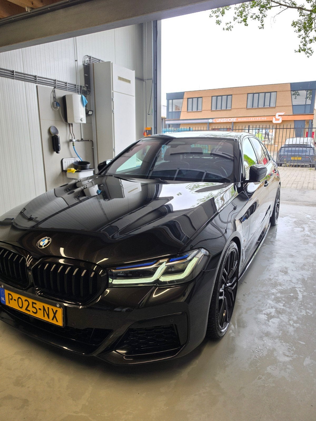 BMW 5-Serie 530e 292pk Aut 2021 Zwart Full options!, Auto's, Automaat, Achterwielaandrijving, Zwart, 4 cilinders