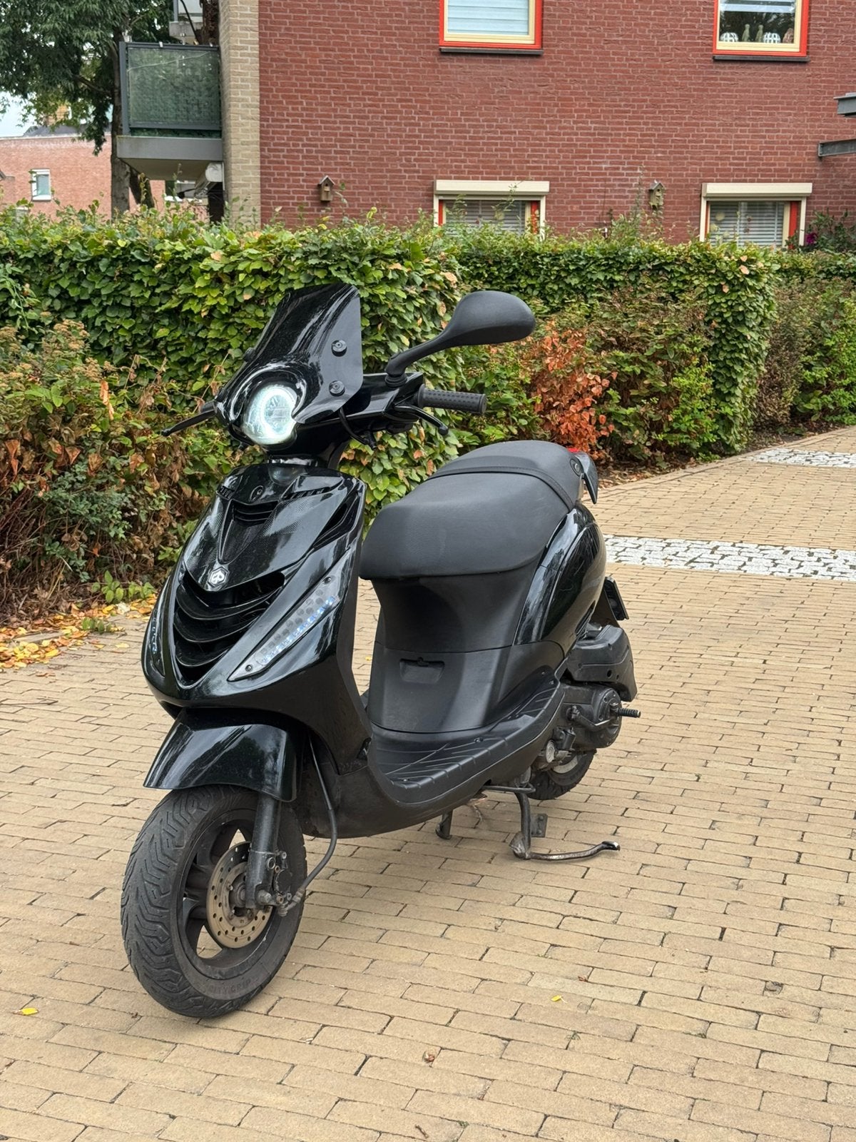 Piaggio Zip 4t2v 80cc 2017 Bromfiets | Full black | Malossi, Maximaal 45 km/u, Zip, Ophalen of Verzenden, Zo goed als nieuw