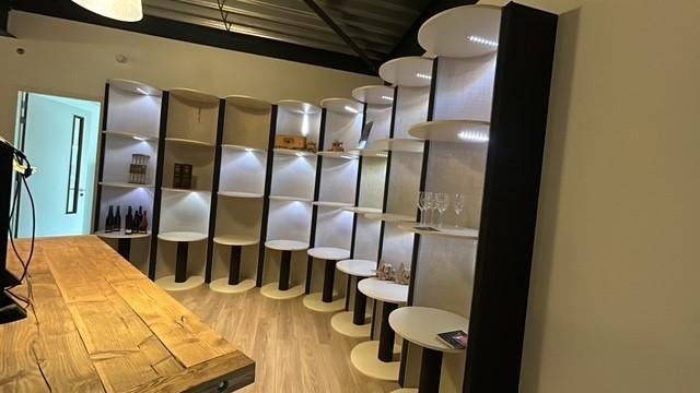 Kastenwand, Ophalen, Met plank(en), 200 cm of meer, 50 tot 100 cm