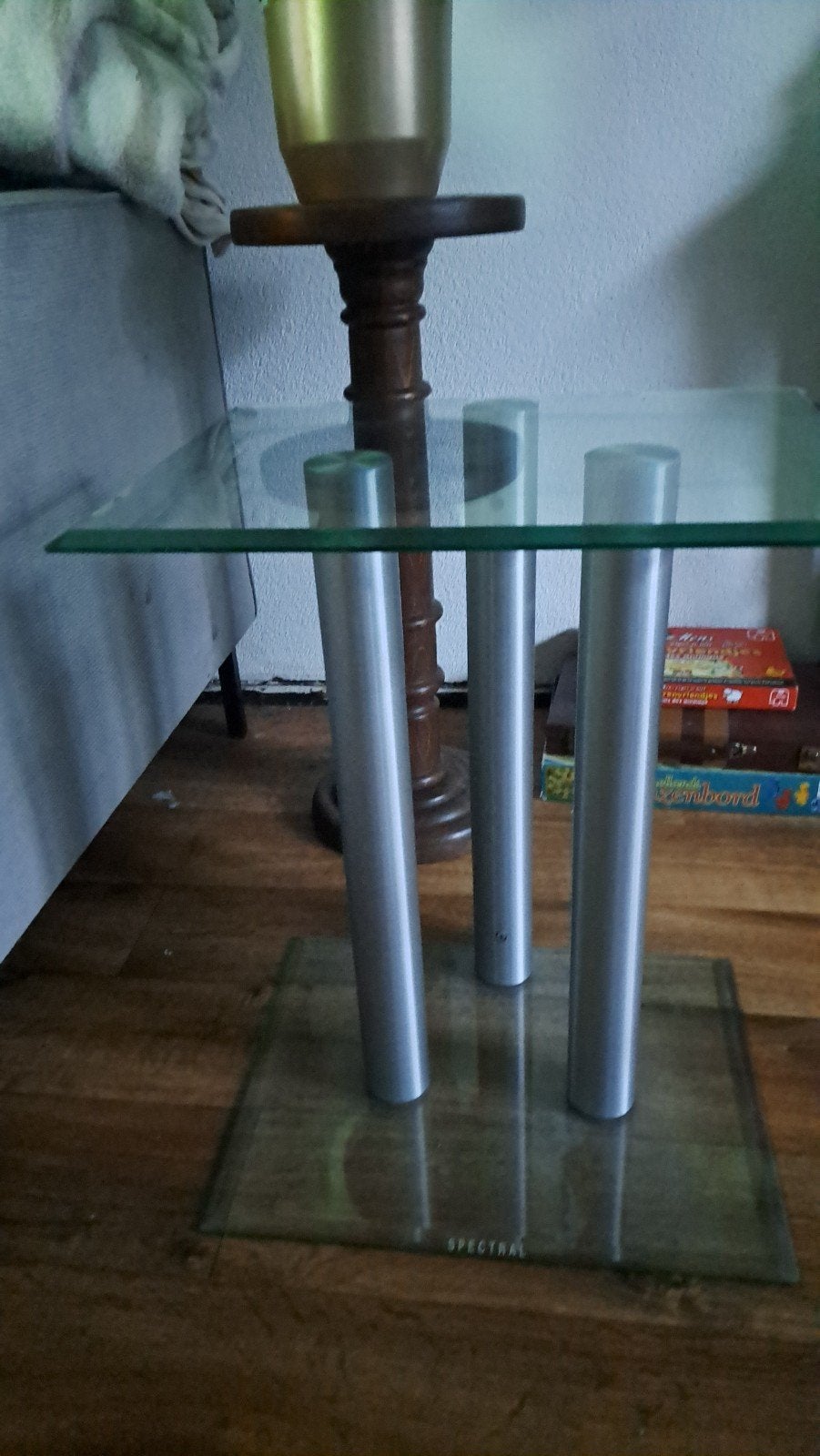 Glazen bijzettafel met metalen poten - Spectral, Huis en Inrichting, 55 tot 75 cm, Modern, Rechthoekig, Ophalen
