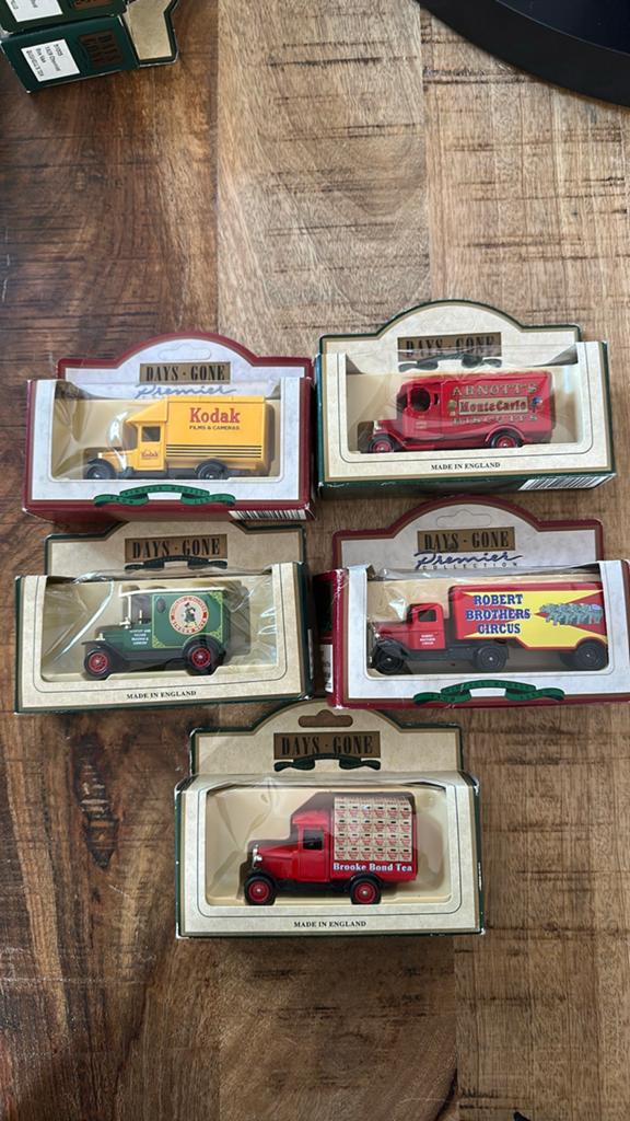 Set van 5 Days Gone Premier Collection modelauto's, Ophalen of Verzenden, Zo goed als nieuw, Overige typen