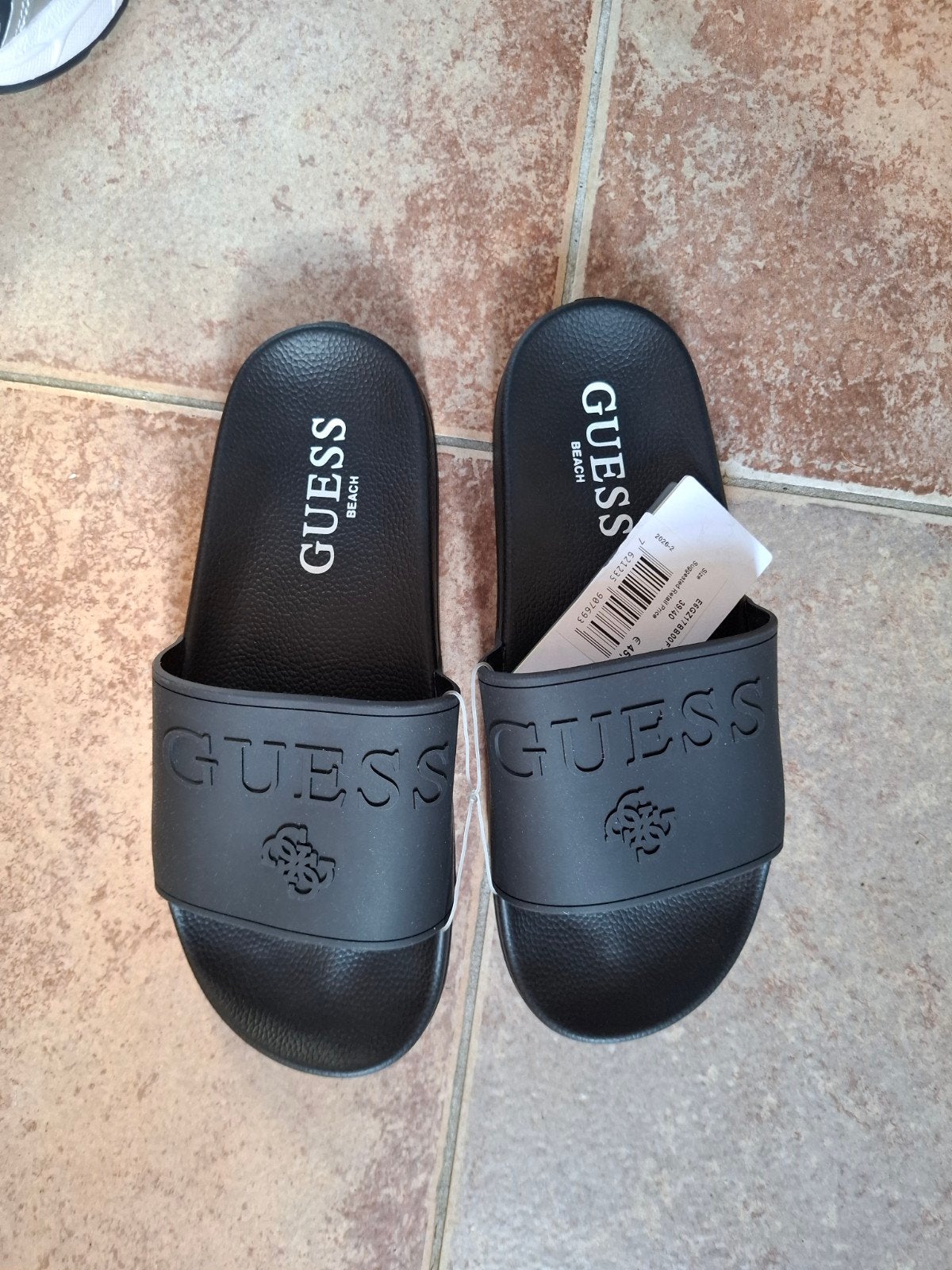 Nieuwe Guess Beach slippers maat 39/40, Ophalen of Verzenden, Nieuw, Zwart