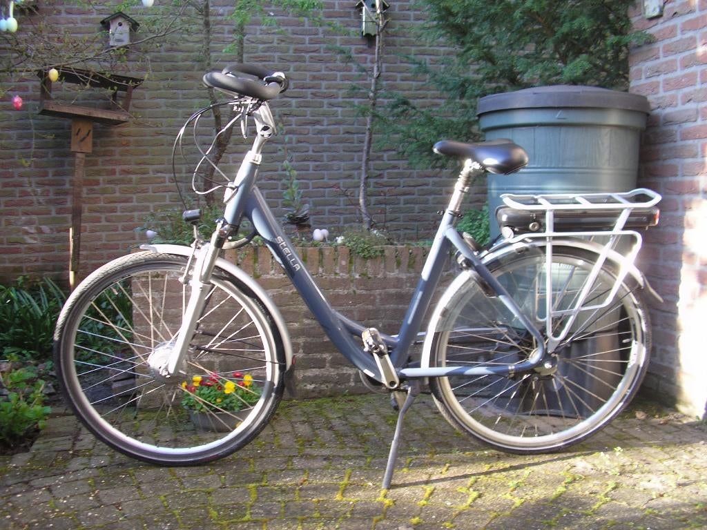 Sportieve Stella elektrische fiets zgan met vlinderstuur, Fietsen en Brommers, Zo goed als nieuw, 51 tot 55 cm, 50 km per accu of meer