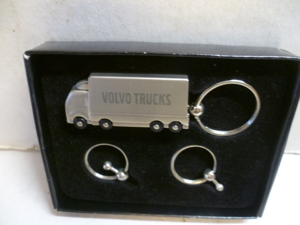 Volvo Truck sleutelhanger metaal 4,5cm lang vrachauto nieuw, Ophalen of Verzenden, Nieuw, Bus of Vrachtwagen