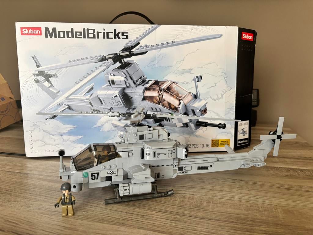 Sluban model bricks leger helicopter, Kinderen en Baby's, Speelgoed | Actiefiguren, Ophalen of Verzenden, Zo goed als nieuw