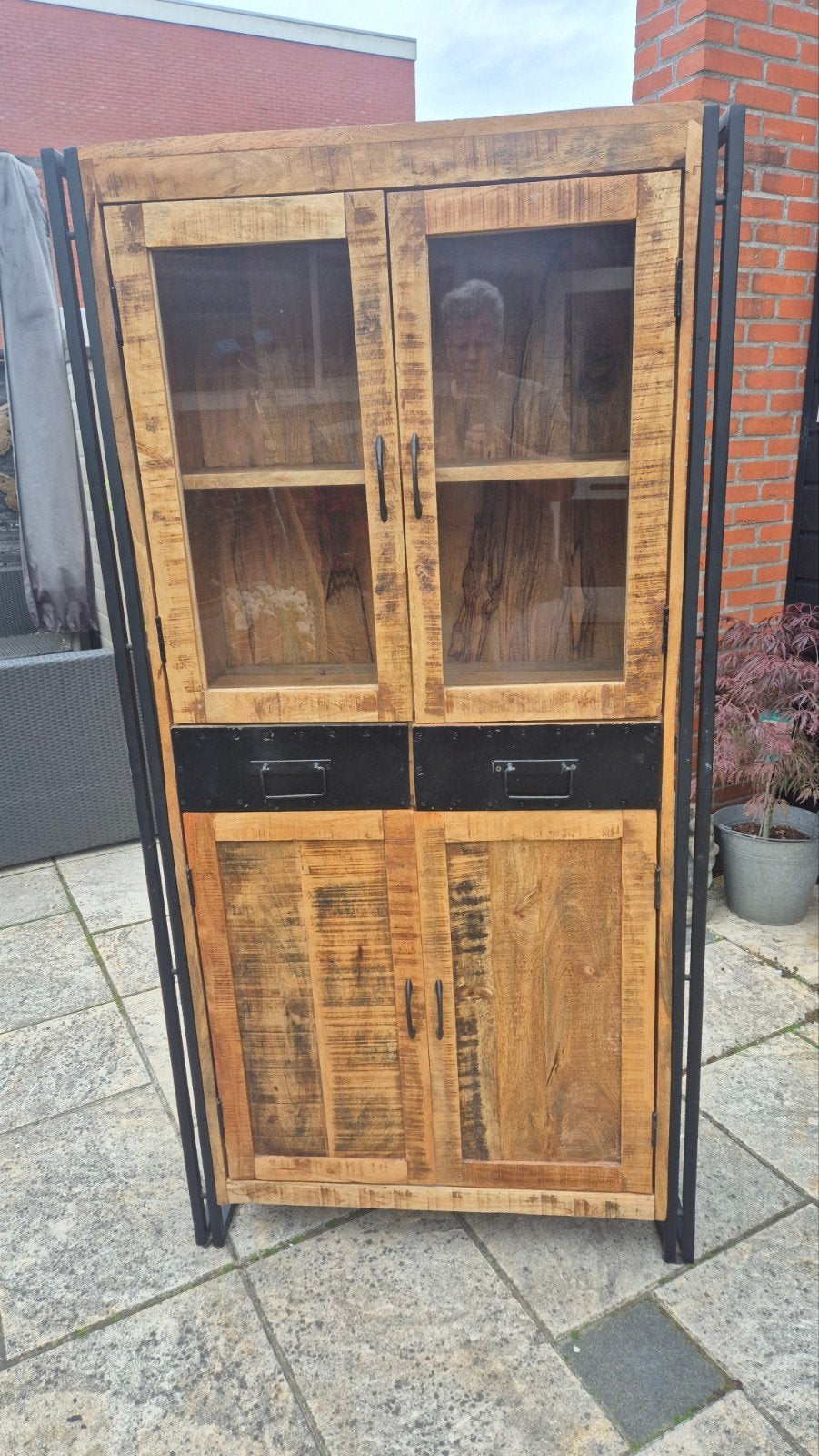Mangohouten buffetkast - Industrieel design, Huis en Inrichting, Kasten | Buffetkasten, Gebruikt, Met deur(en), 50 tot 100 cm