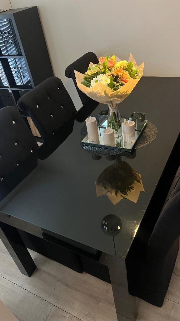 Eettafel met 6 stoelen(zo goed als nieuw), Huis en Inrichting, Stoelen, Ophalen, Zo goed als nieuw, Zwart, Vijf, Zes of meer stoelen