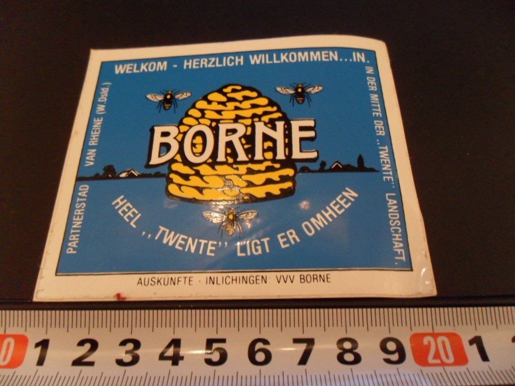 sticker BORNE Heel ... Twente ligt er omheen *, Ophalen, Zo goed als nieuw