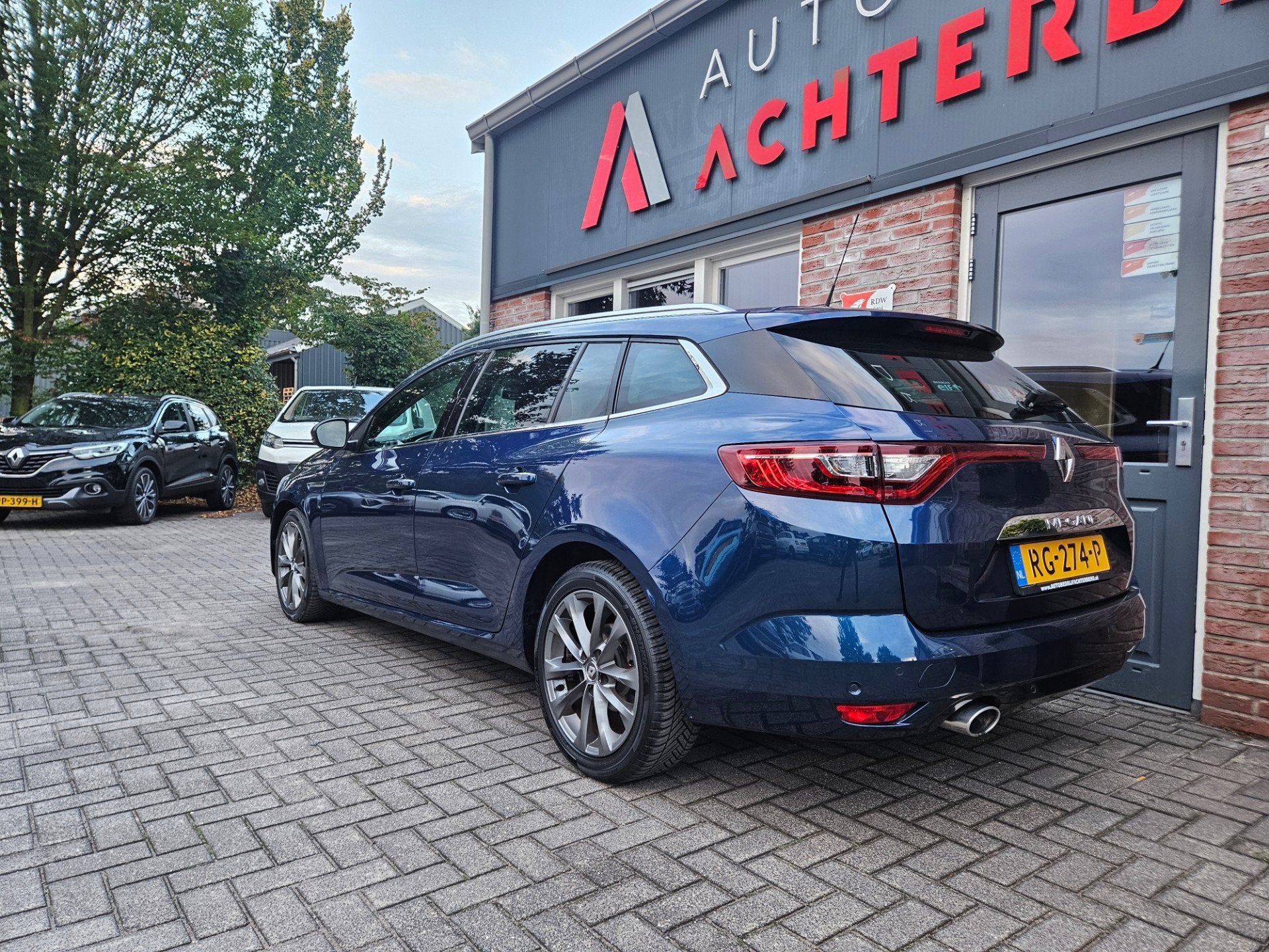 Renault Mégane Estate 1.2 TCe Série Signature Exclusiv Lee, Auto's, Voorwielaandrijving, Gebruikt, 4 cilinders, Blauw