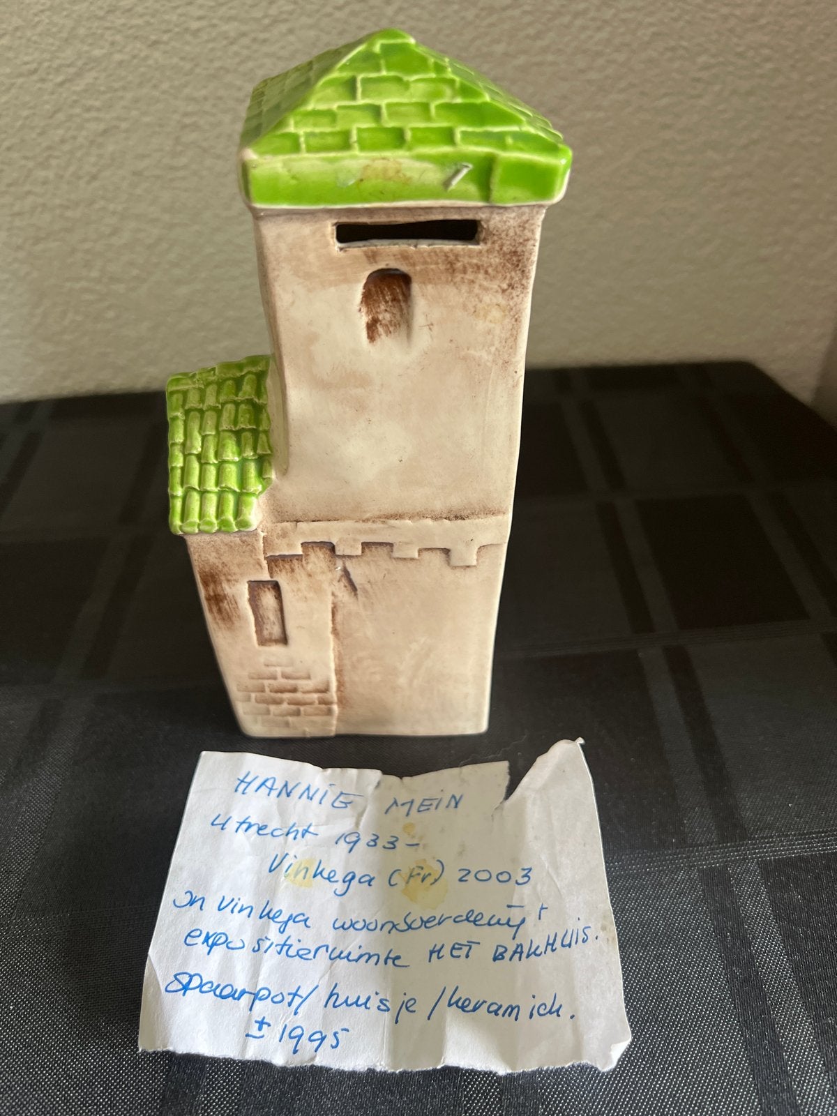 Keramieken spaarpotje in de vorm van een huisje, Hannie Mein, Ophalen of Verzenden