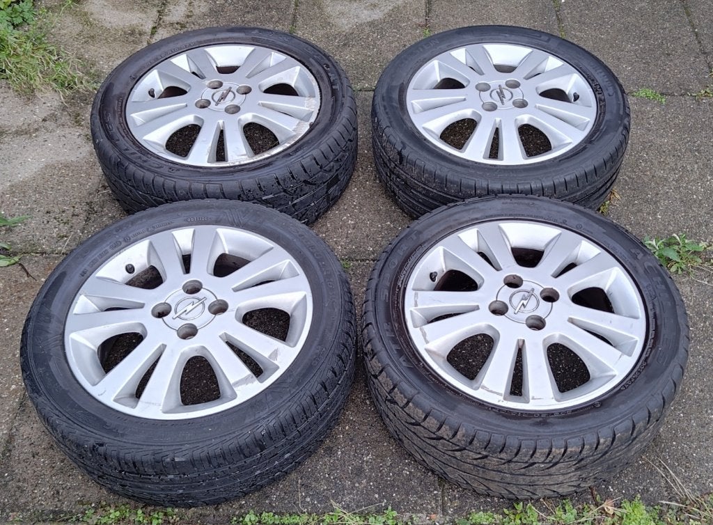 Opel Astra G Velgen 16 inch 4x100 - 205/50 R16, Auto-onderdelen, Banden en Velgen, Ophalen, Gebruikt, 16 inch, Banden en Velgen