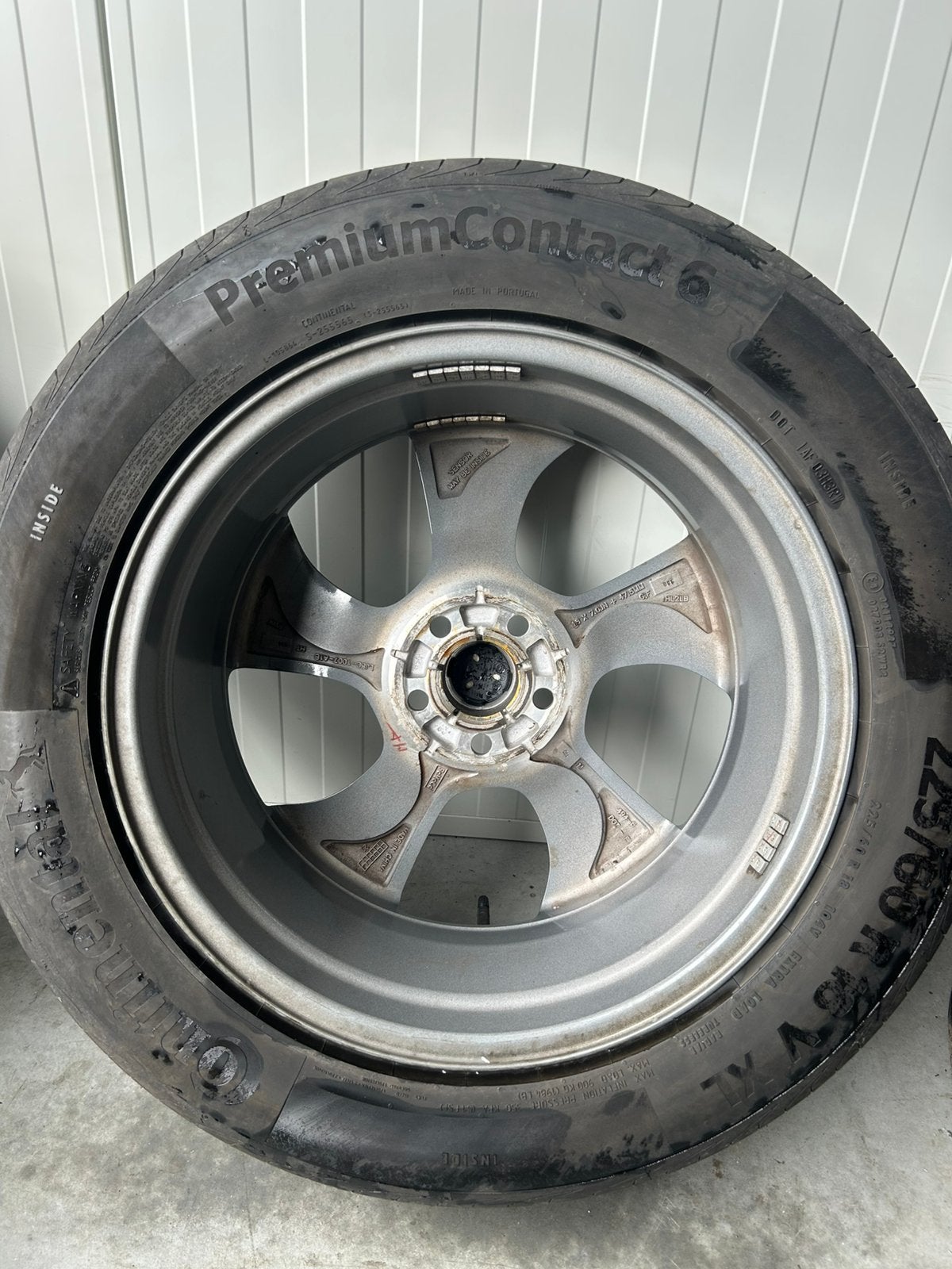Foto 15 van Originele Ford Kuga Mach-E 5x108 18 Inch Zomer