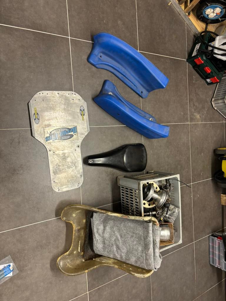 Partij kart onderdelen, Sport en Fitness, Ophalen, Zo goed als nieuw, Kart