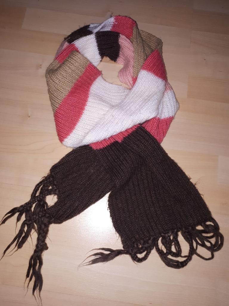 Een mooie set van een lekkere sjaal en bijpassende muts, Ophalen of Verzenden, Jongen of Meisje, Setje