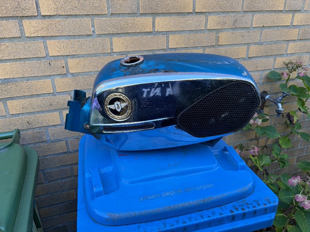 Zündapp 517/518 originele benzinetank in red. nette st., Ophalen of Verzenden, Tank