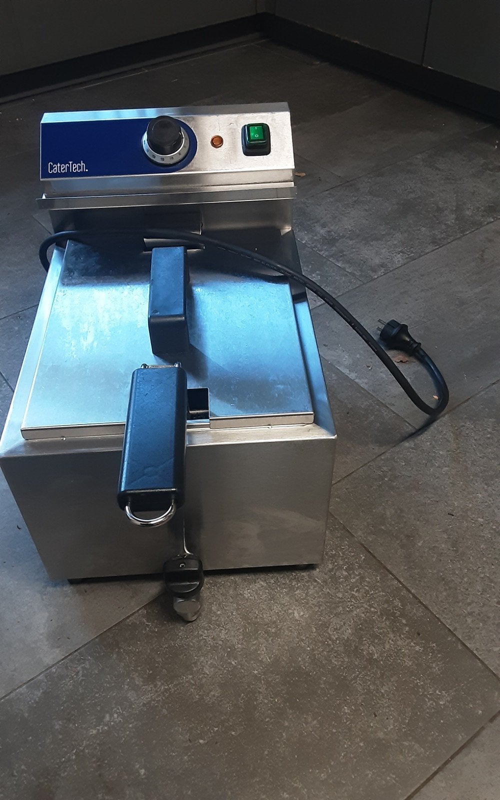 CATERTECH friteuse met aftapkraan RVS, Ophalen