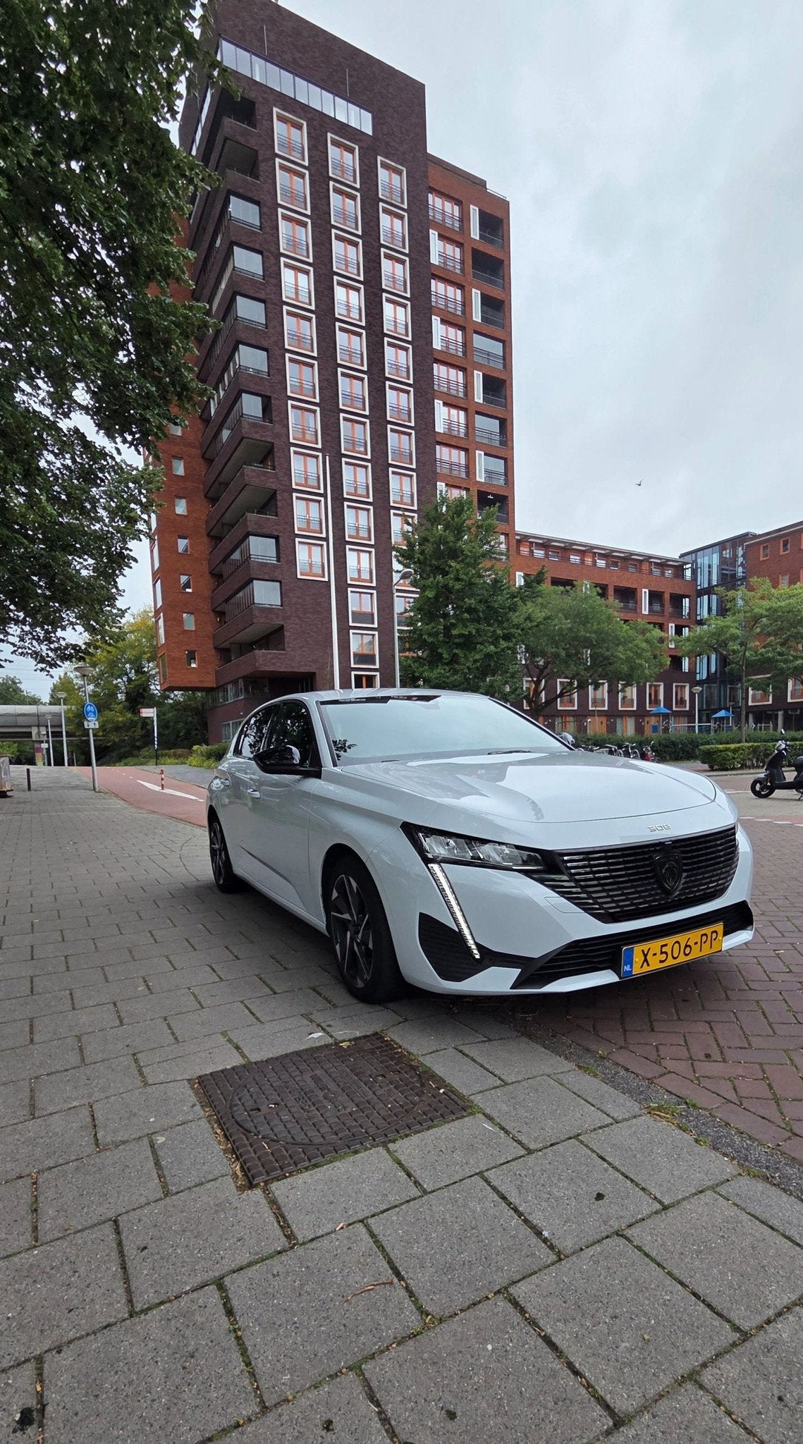 Peugeot 308 Allure 1.2 automaat 130pk (Private Lease Overnam, 1263 kg, 680 kg, 1199 cc, Wit