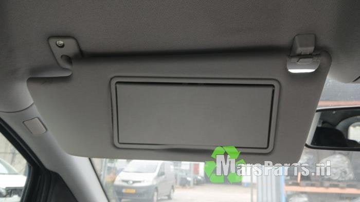 Zonneklep van een Opel Zafira, Auto-onderdelen, Interieur en Bekleding, Gebruikt, -, -, Opel