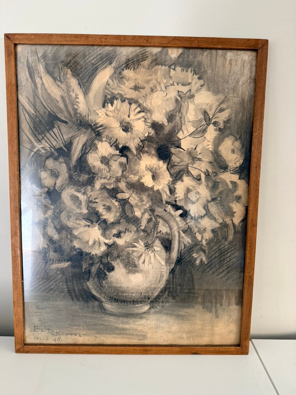 Betty kloezen bloemen houtskool tekening, Ophalen of Verzenden, Zo goed als nieuw, Minder dan 50 cm, Schilderij
