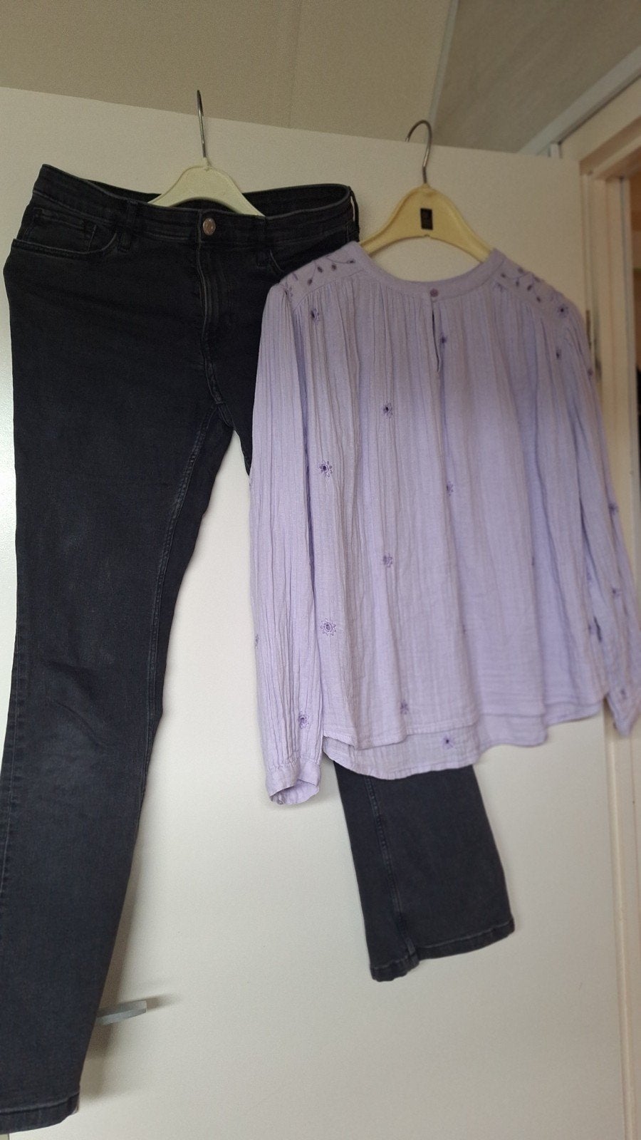 Zara blouse lila met borduursels en zwarte jeans, Ophalen of Verzenden, Zo goed als nieuw, Meisje