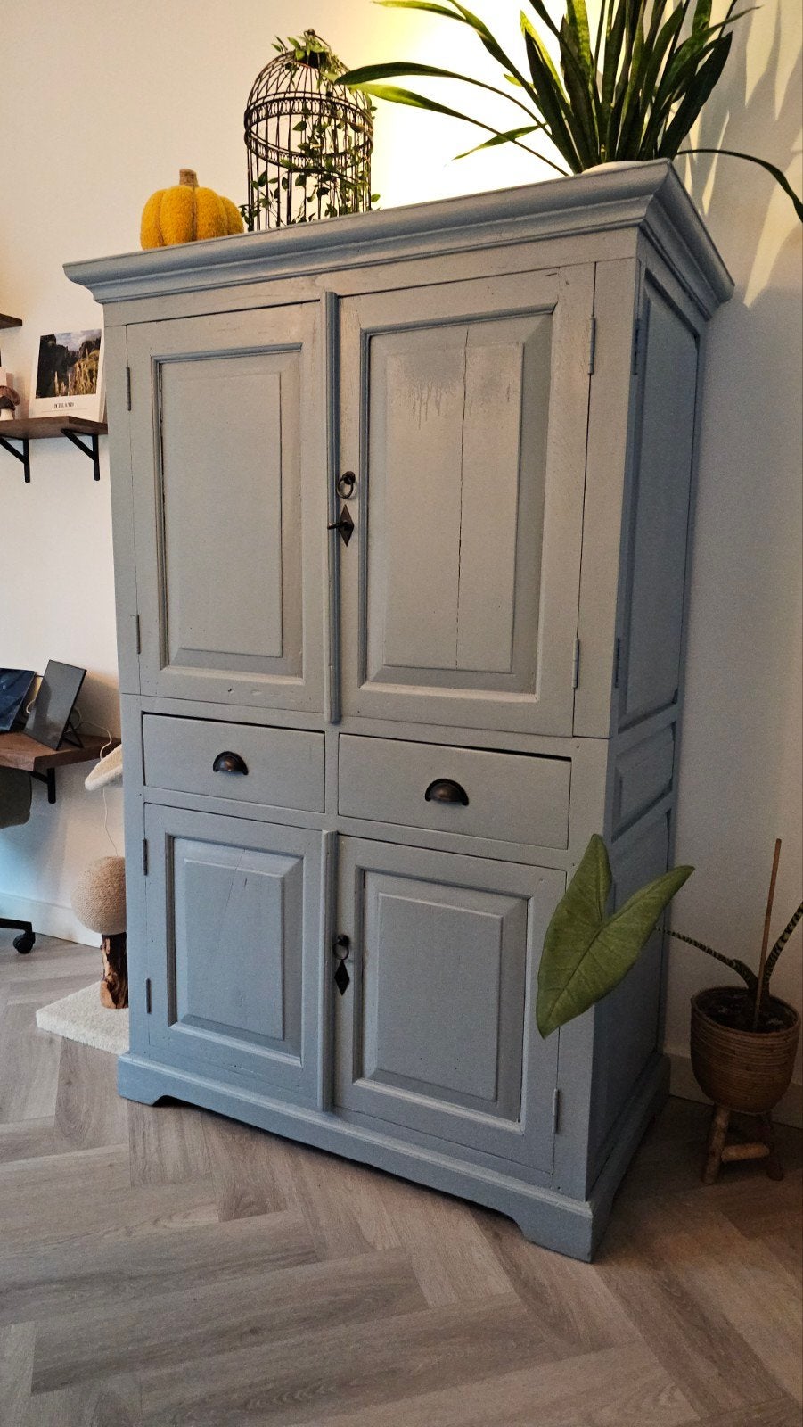Koloniale Kast - Jeans Blue, Antiek en Kunst, Ophalen of Verzenden