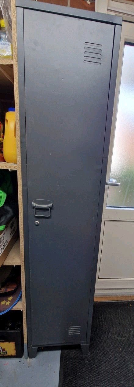 Karwei metalen lockerkast in antraciet., Ophalen, Gebruikt