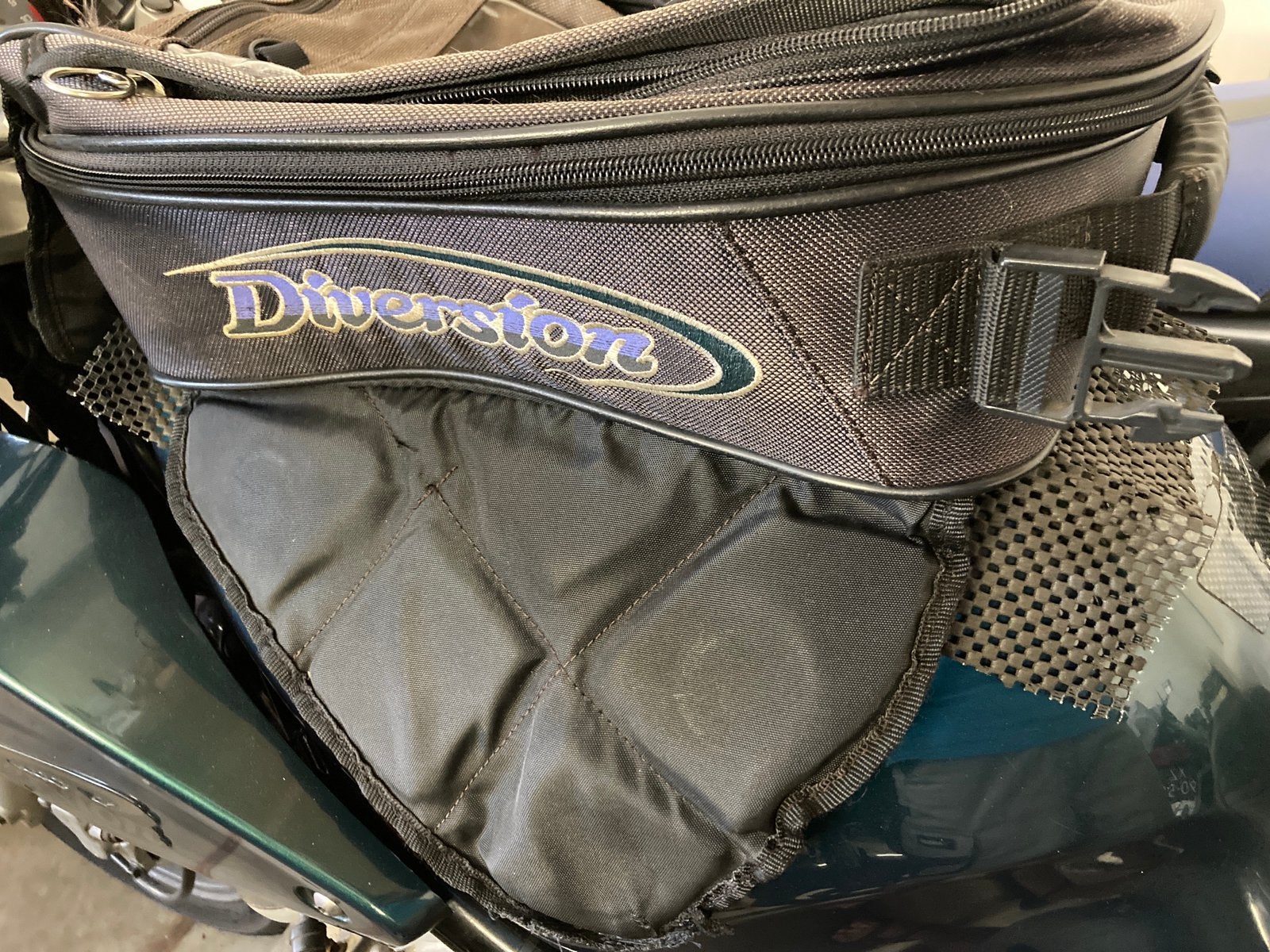 GEZOCHT: Diversion tanktas, Ophalen of Verzenden