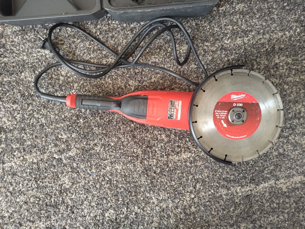 Milwaukee AG 22-230 haakse slijper, Ophalen of Verzenden, Gebruikt, 1000 watt of meer, Haakse handslijpmachine