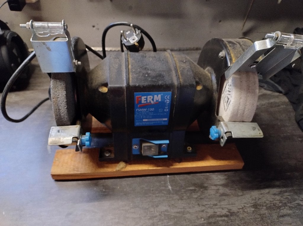 Werkbankslijper, Ophalen, Gebruikt, Minder dan 700 watt, Werkbankslijpmachine