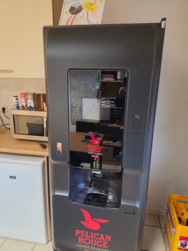 Pelican Rouge machine heeft beurtje nodig., Gebruikt, Pelican, 10 kopjes of meer, Gemalen koffie