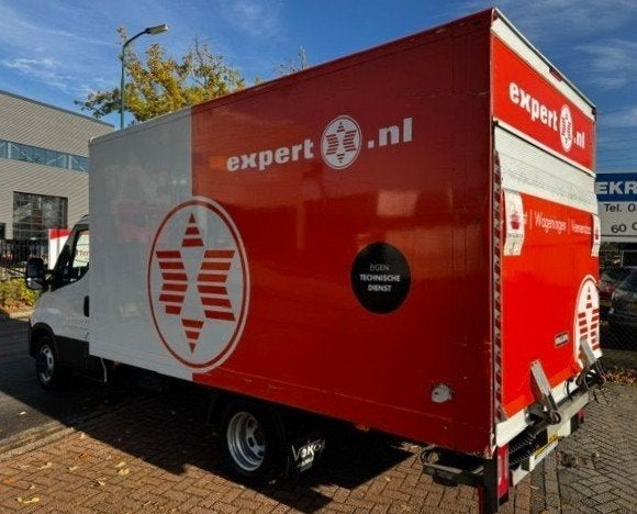 Iveco Daily 35C12 Euro 6 Bakwagen met Laadbak 179.000km Airc, 13 km/l, Gebruikt, Iveco, Verwarmde buitenspiegels