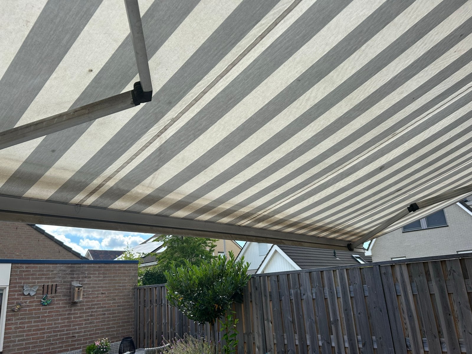 Knikarmscherm - Grijs/wit gestreept zonnescherm, Ophalen, Gebruikt, 450 cm of meer, 150 tot 300 cm
