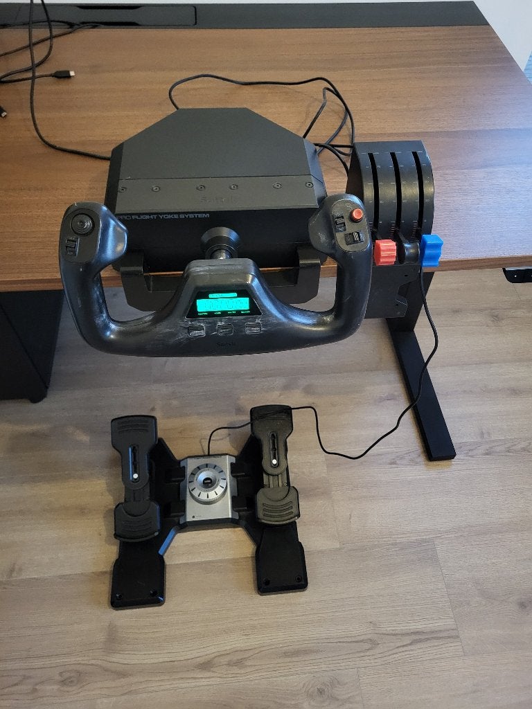 Pro Flight Yoke System met Rudder Pedals, Computers en Software, Ophalen of Verzenden, Gebruikt, Logitech