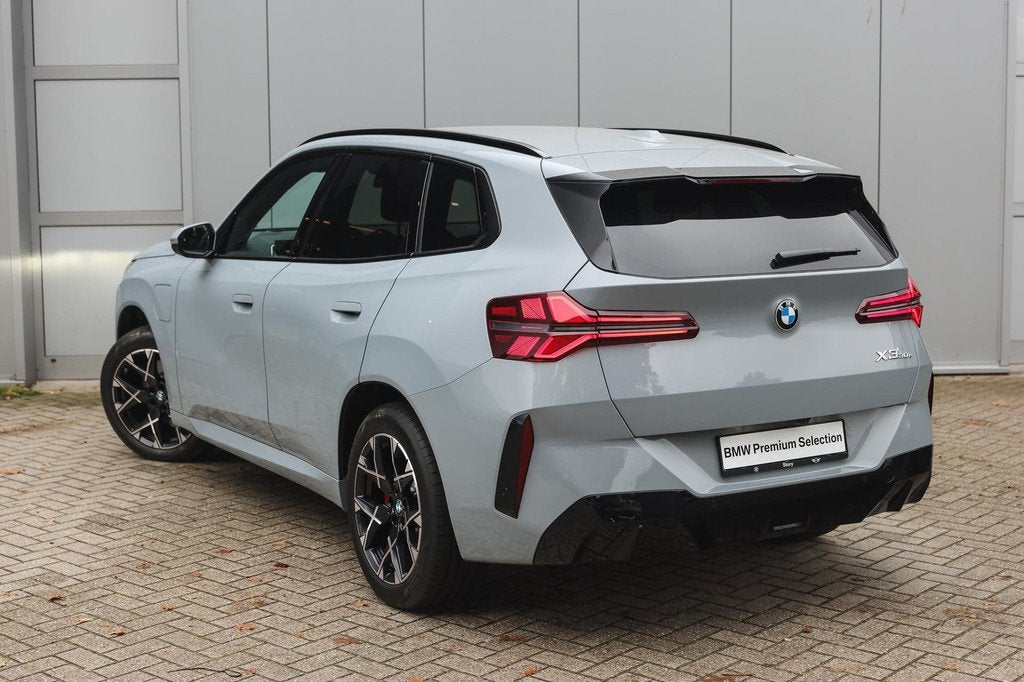 BMW X3 30e xDrive M Sport Automaat / Trekhaak / Sportstoelen, Auto's, BMW, Gebruikt, Plug-in hybride, Bedrijf, Vierwielaandrijving