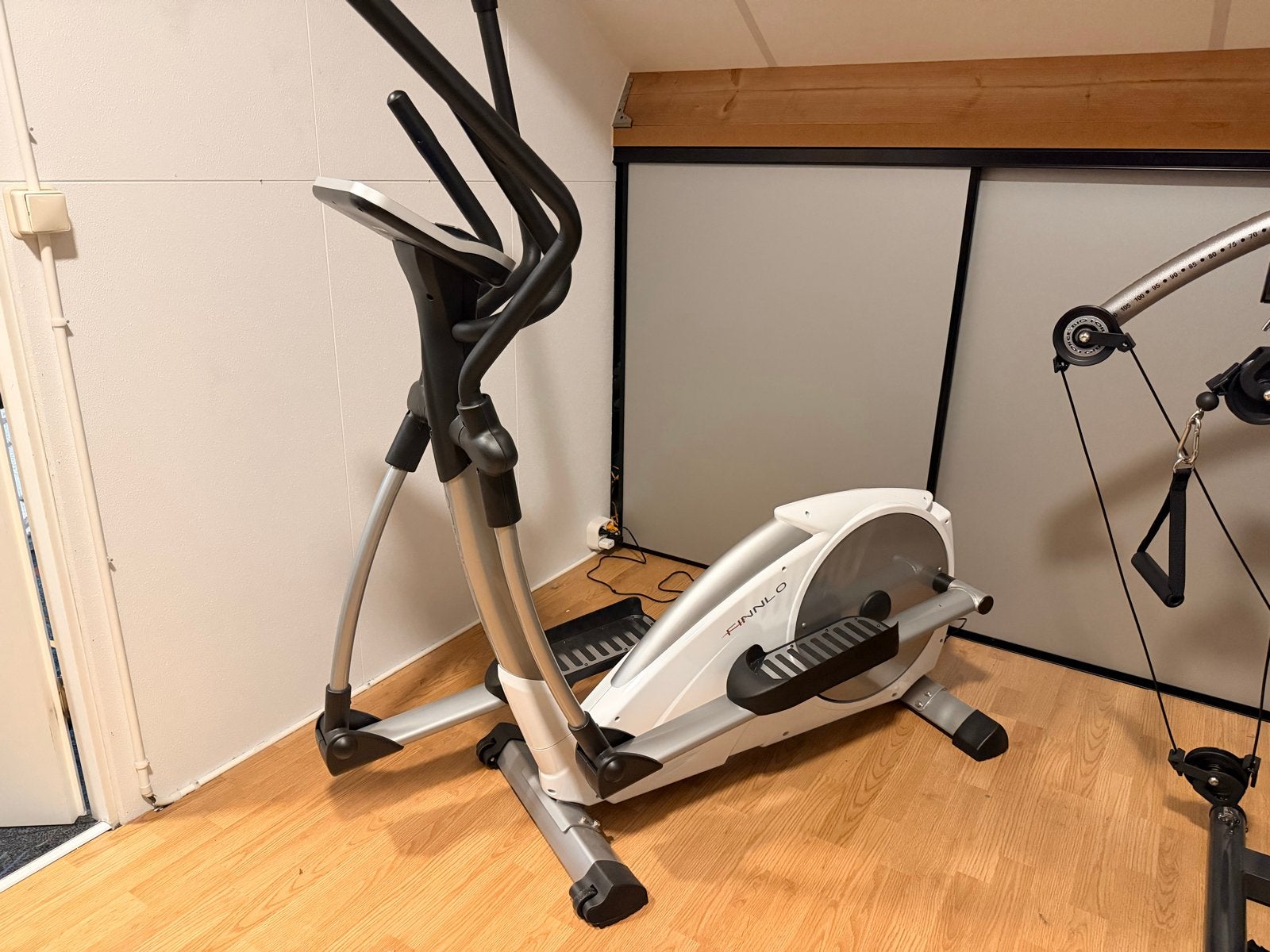 Finnlo Loxon XTR BT Crosstrainer - Zo goed als nieuw, Sport en Fitness, Ophalen, Armen, Zo goed als nieuw, Crosstrainer