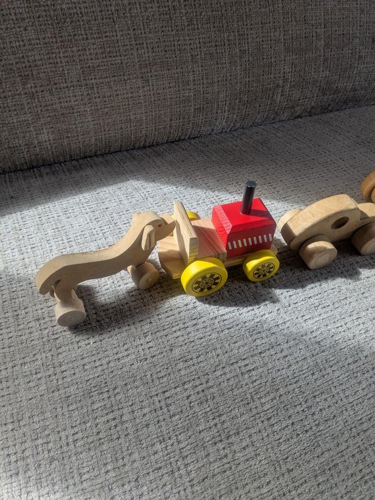 Houten speelgoed: hond, tractor en paard, Kinderen en Baby's, Speelgoed | Houten speelgoed, Ophalen of Verzenden, Gebruikt, Duw- of Trekspeelgoed