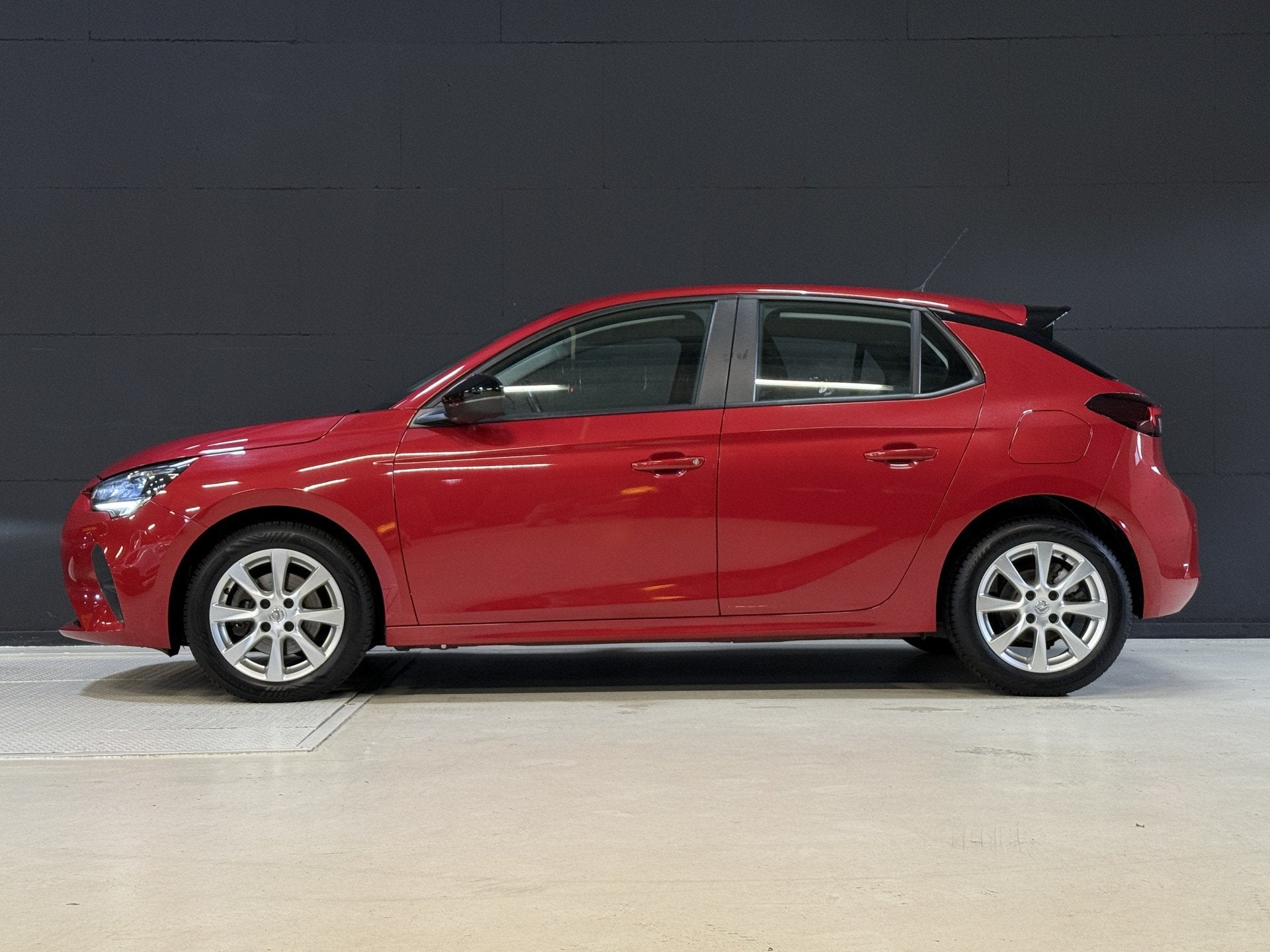 Opel Corsa 1.2 Edition 100PK Automaat | Carplay | NL Auto |, Origineel Nederlands, 3 cilinders, Onderhoudsboekje, Hatchback