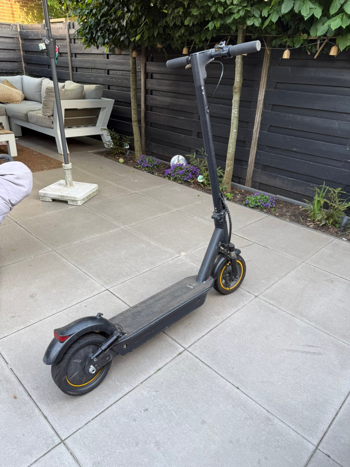 Electrische step aovo pro, Ophalen, Zo goed als nieuw, Elektrische step (E-scooter)