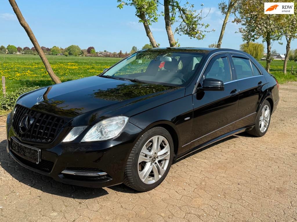 Mercedes-Benz E-klasse 200 CDI Business Class Avantgarde, Auto's, Mercedes-Benz, Euro 5, Gebruikt, Beige, 4 cilinders