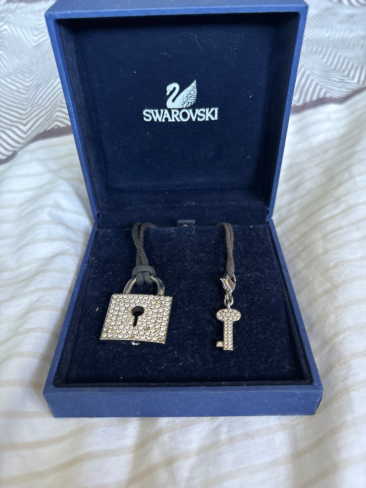 Swarovski slot en sleutel hanger met kristallen, Met kristal, Overige materialen, Ophalen of Verzenden, Zo goed als nieuw