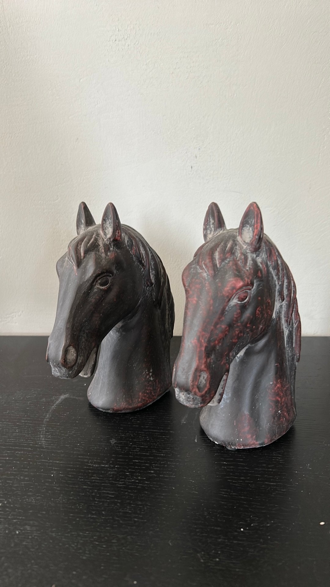 2 paardenhoofden, Huis en Inrichting, Ophalen, Zo goed als nieuw