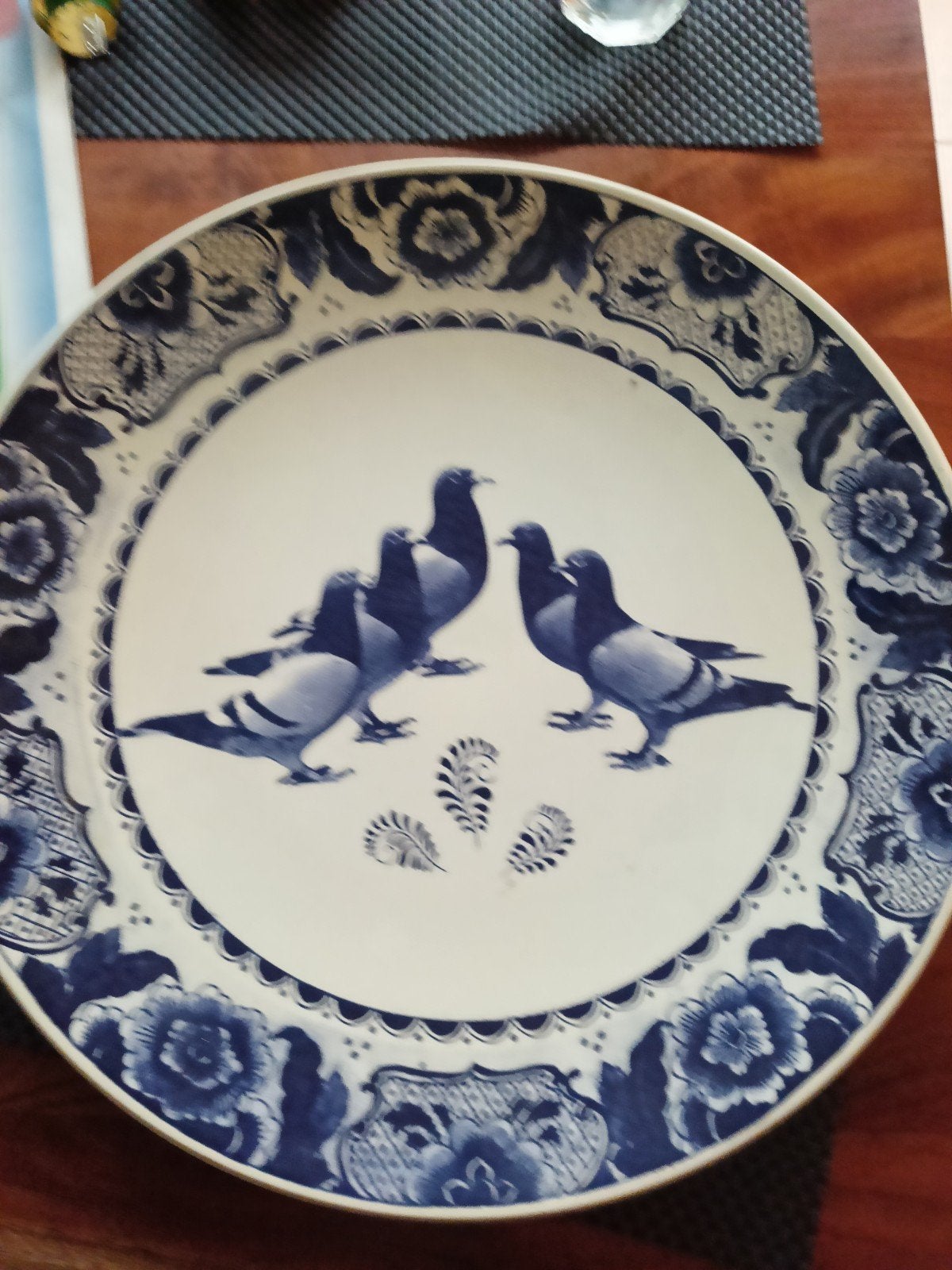 Delfts Blauw sierbord met duiven, 42 cm, Ophalen of Verzenden