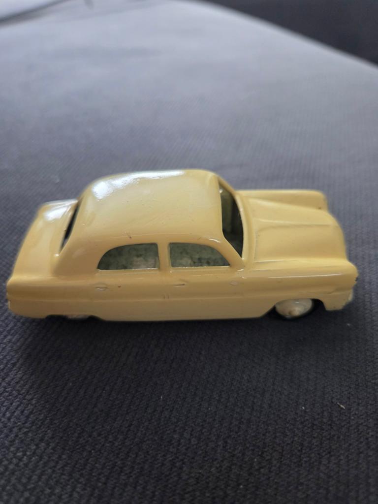 Vintage Dinky Toys Ford Zephyr Saloon #162 - Jaren '50, Ophalen of Verzenden, Gebruikt, Auto, Dinky Toys