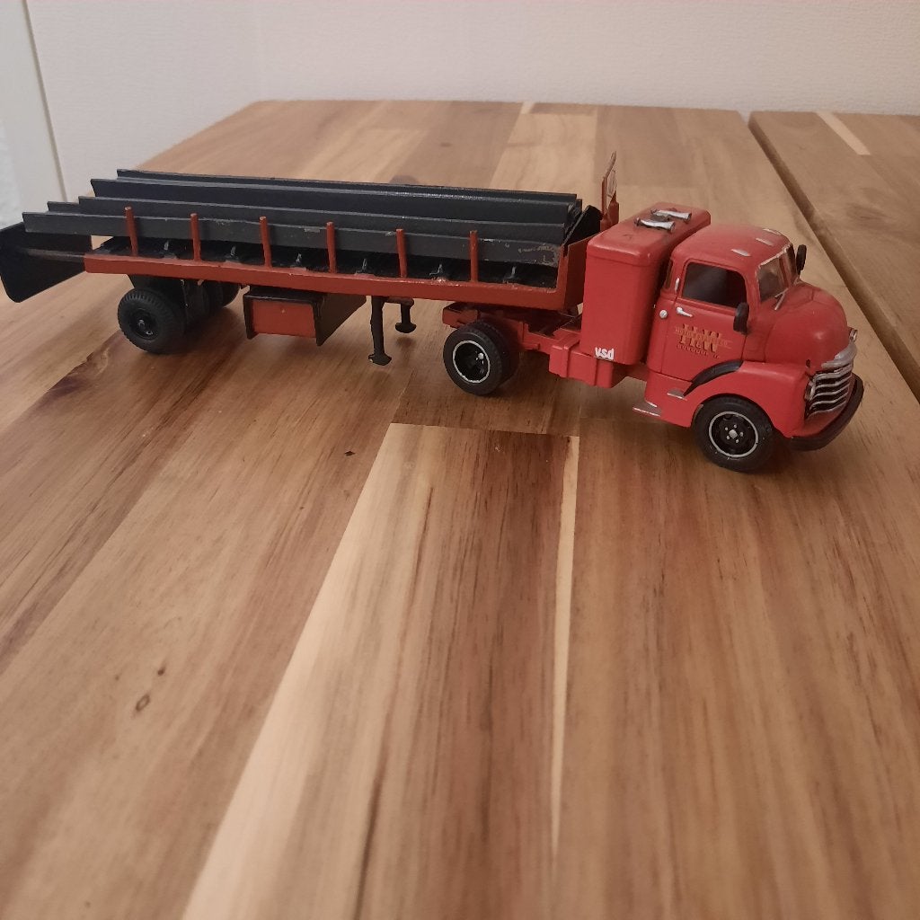 Vintage Vallas ERTL CHEVY met uitschijftr & LD. - Modelauto, Verzenden, Zo goed als nieuw, Bus of Vrachtwagen, Overige merken
