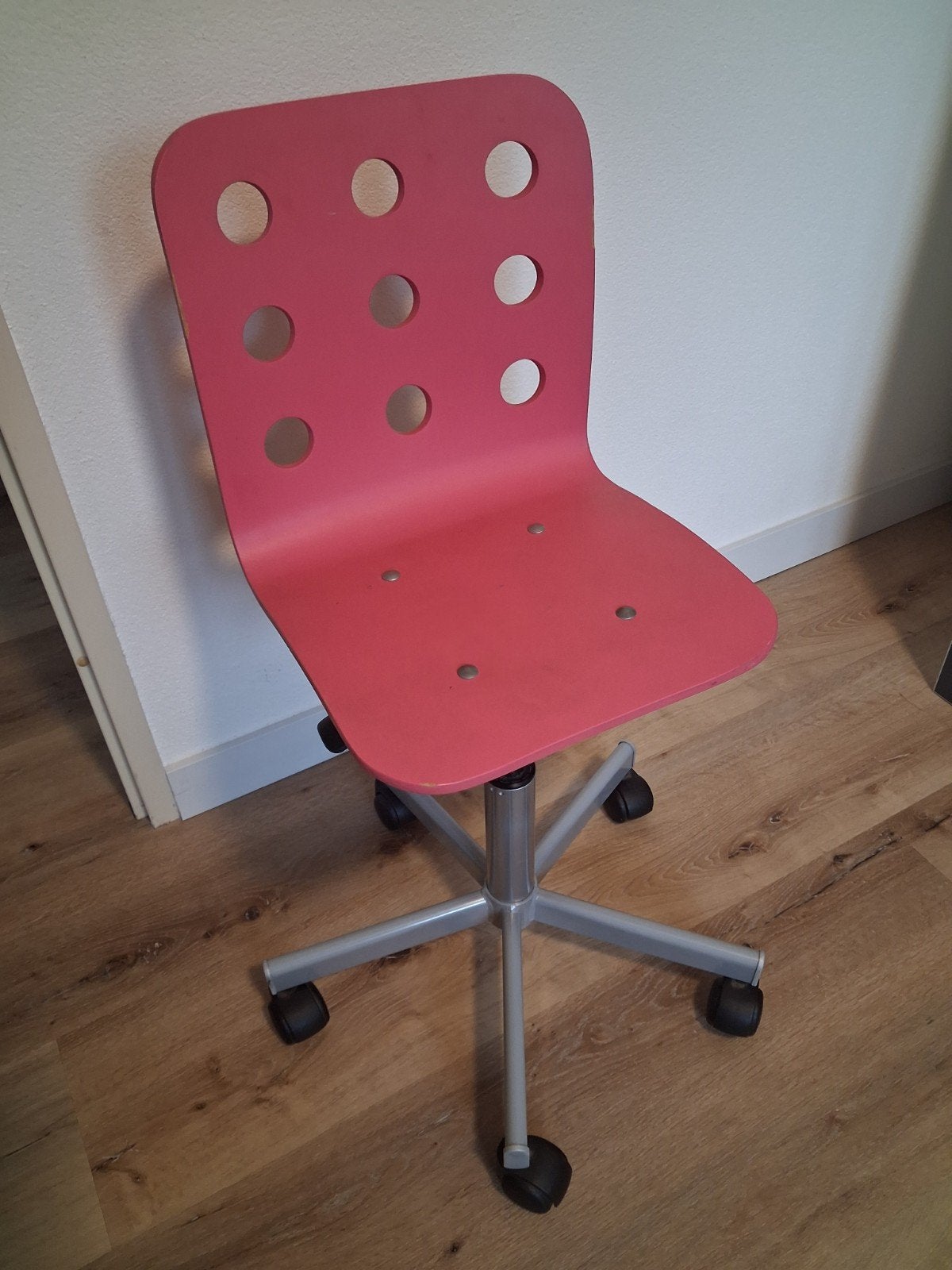 kinder-bureaustoel ( IKEA), Ophalen