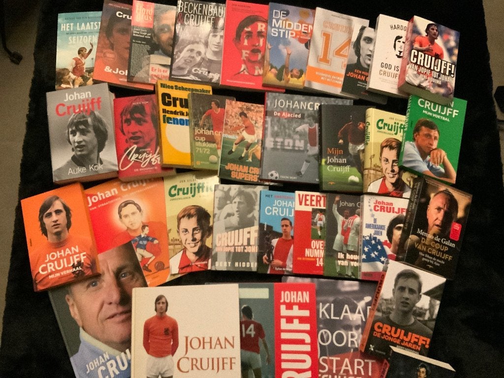 Johan Cruijff - Nummer 14 - “COMPLEET”, Diverse auteurs, Ophalen of Verzenden, Zo goed als nieuw, Balsport