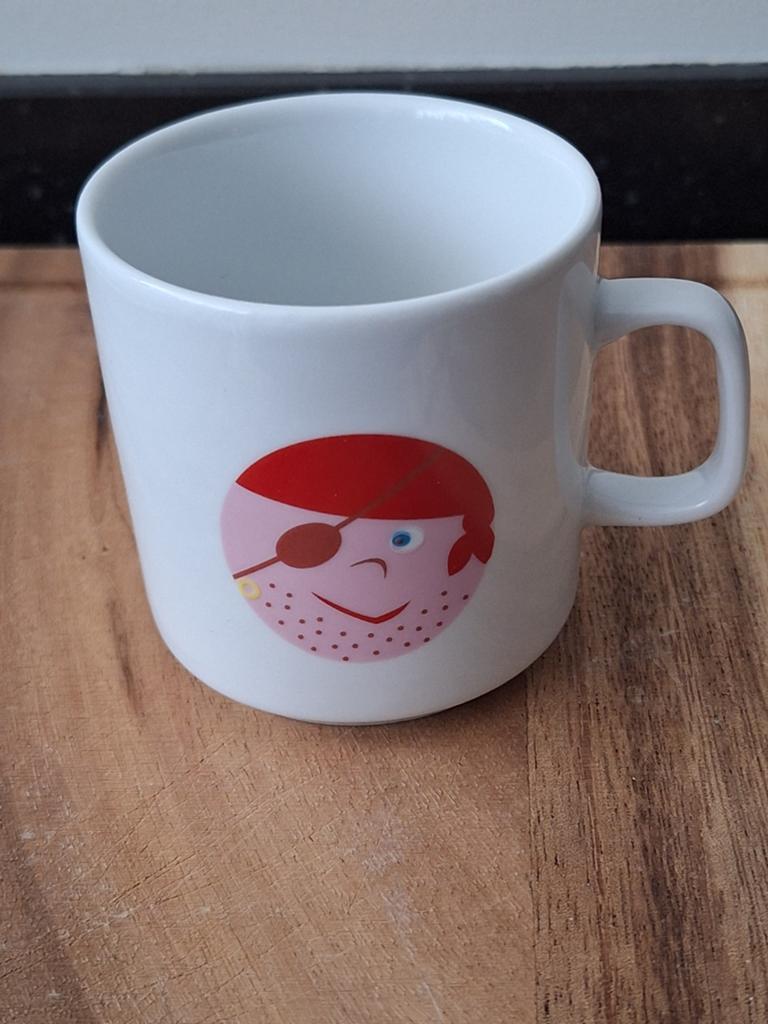 HEMA piraten beker zgan, Huis en Inrichting, Keuken | Servies, Ophalen of Verzenden, Zo goed als nieuw, Overige stijlen, Kop(pen) en/of Schotel(s)