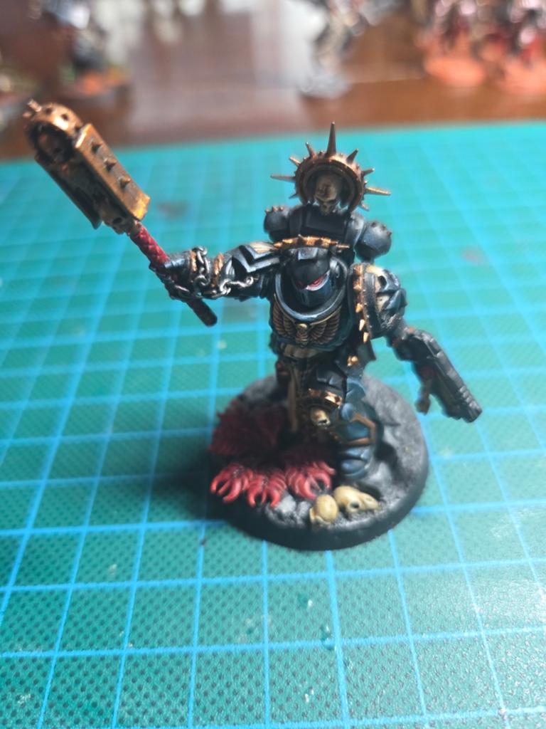 Black Templar Primaris Chaplain, Hobby en Vrije tijd, Wargaming, Ophalen of Verzenden, Zo goed als nieuw, Warhammer