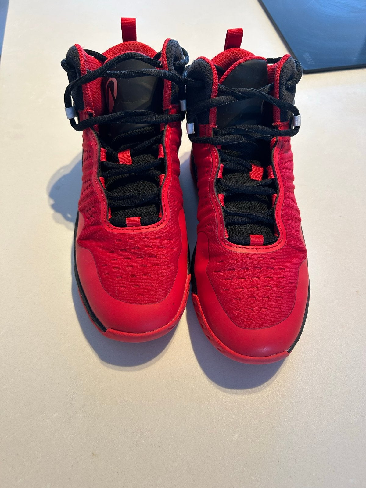 Decathlon Basketbalschoenen - Rood/Zwart maat 37, Ophalen, Gebruikt, Schoenen