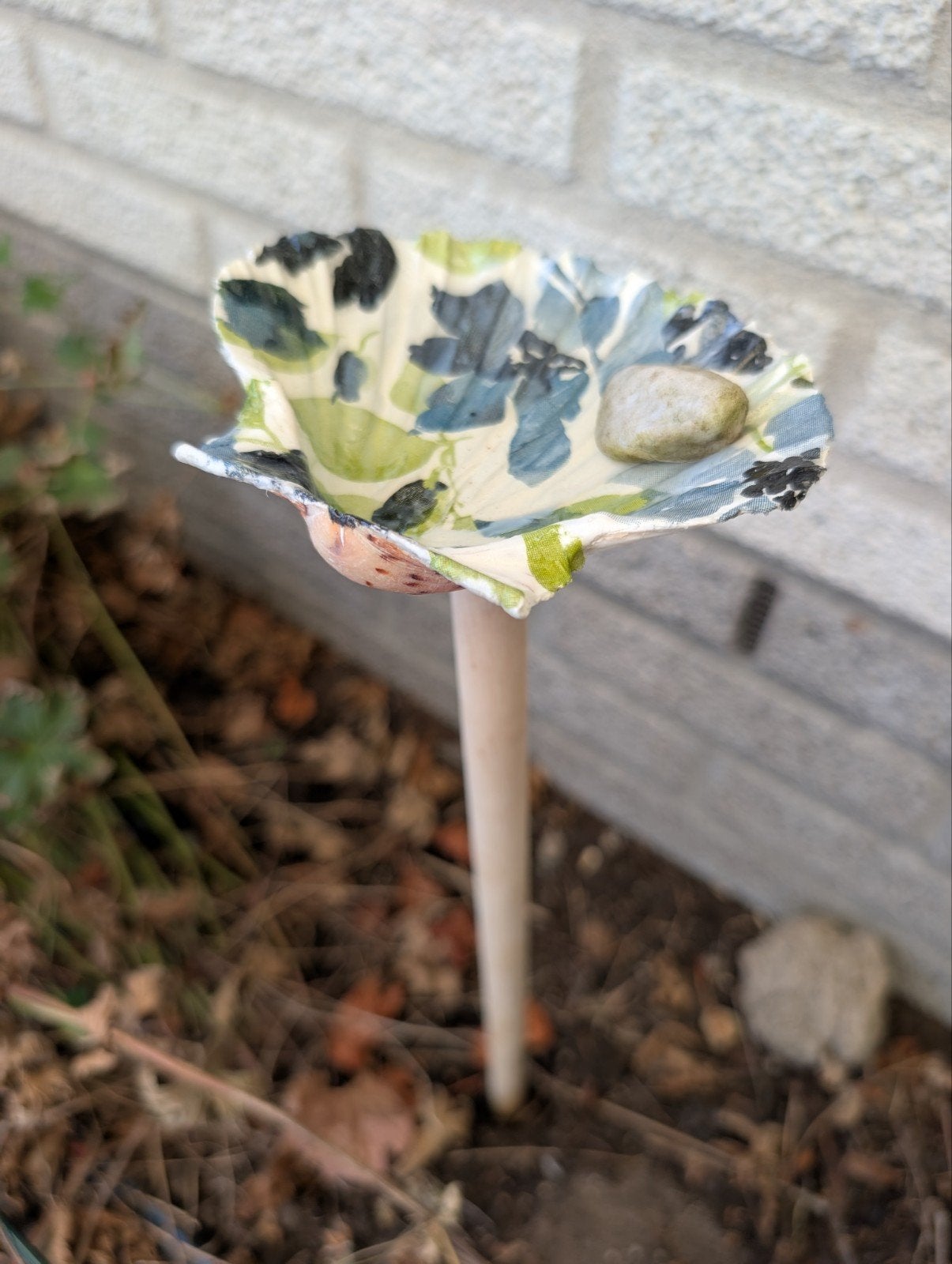 Decoratief insecten waterbakje  van Jacobsschelp 55 cm hoog, Tuin en Terras, Ophalen of Verzenden, Nieuw, Overige materialen, Overige typen